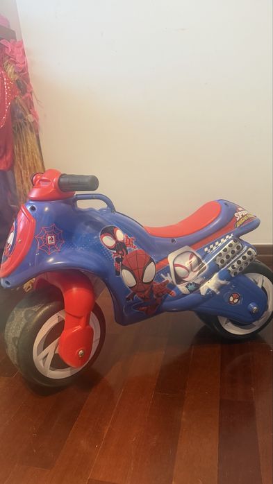 Moto spiderman para criança