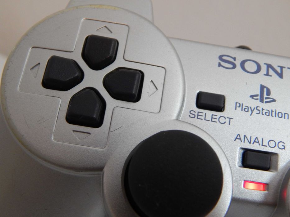 Oryginalny Srebrny Silver kontroler gamepad DualShock 2 do PlayStation 2 Sony stan dobry