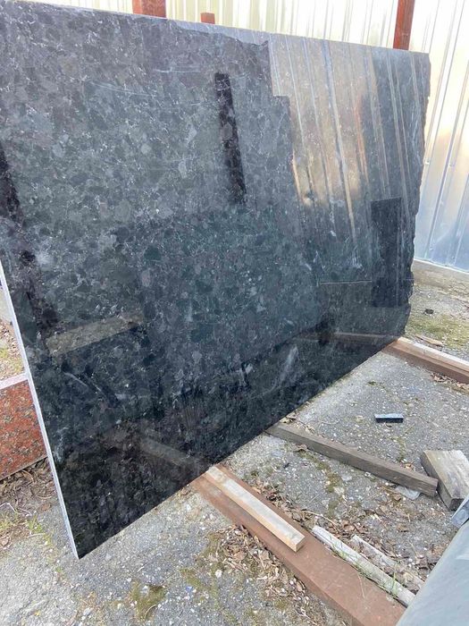 Стільниця лабрадорит натуральний камінь BLACL ICE 3 см товщина