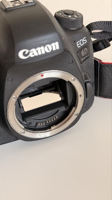 Canon 6D Mark II pełna klatka, niski przebieg