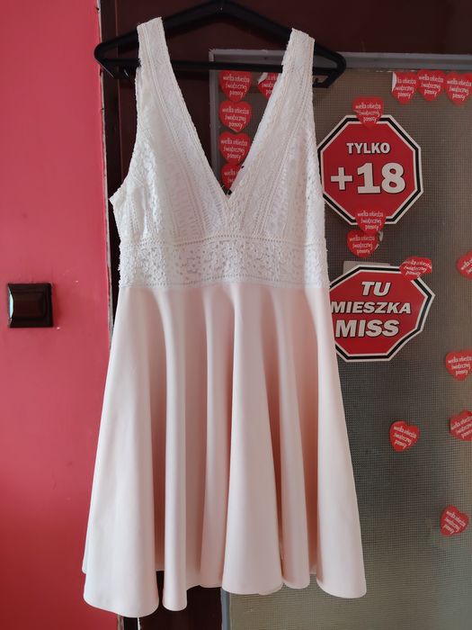 Elegancka Sukienka Damska