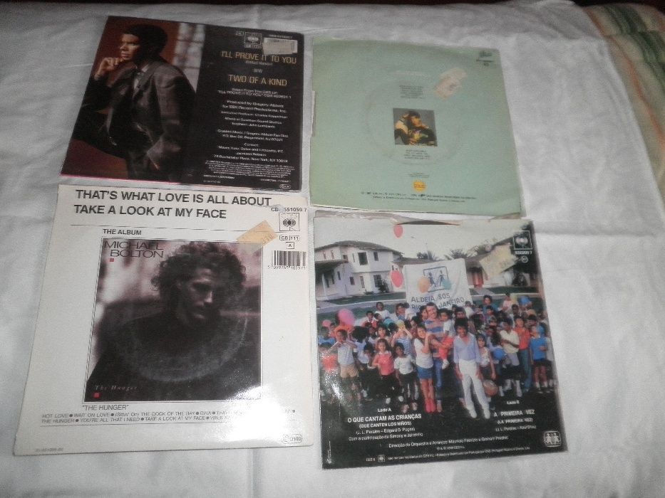 Discos vinil 45r--(40-alguns repetidos)valor de todos