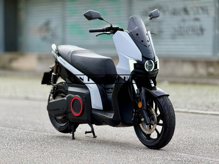 SEAT MÓ 125 – 2024 – Apenas 1.400 km – Scooter Elétrica