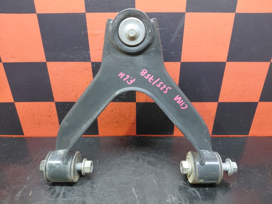 Braço de suspensão frente esquerdo IVECO Daily VI Chassis