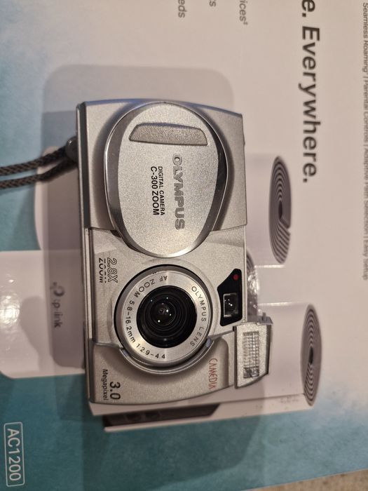 Продам фотоапарат Olympus c300