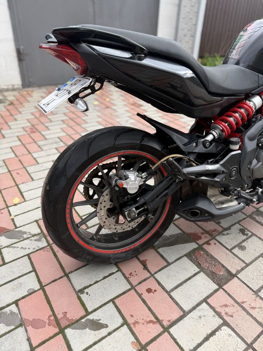 Мотоцикл geon benelli tnt300