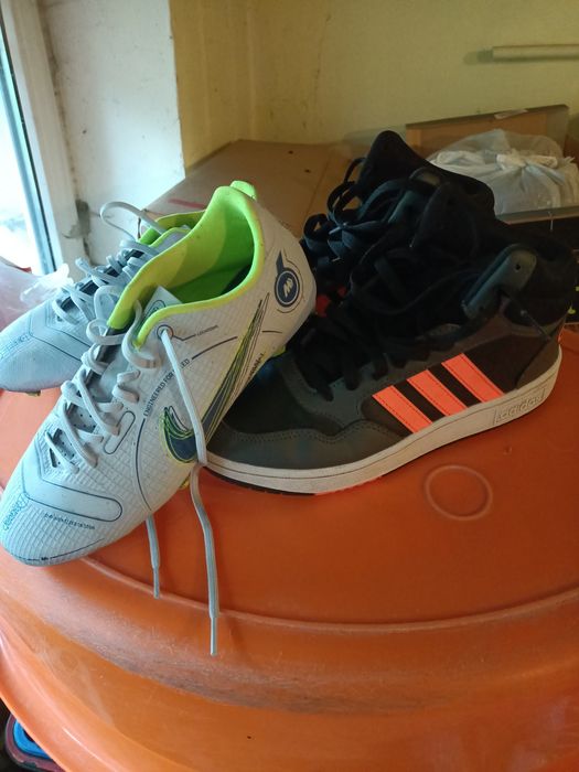 Buty  Nike/ sportowe korki /  i adidasy