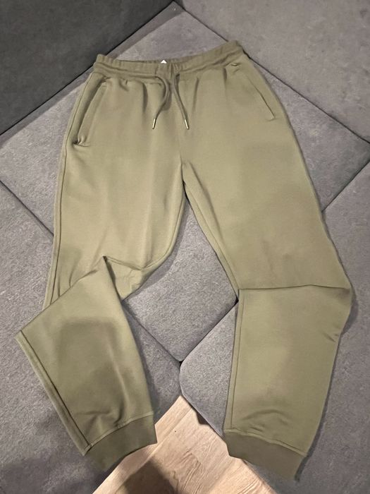 Продам спортивний костюм Staff