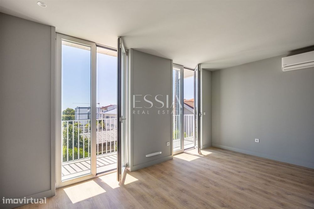 Apartamento T1 com Varanda junto ao Marquês