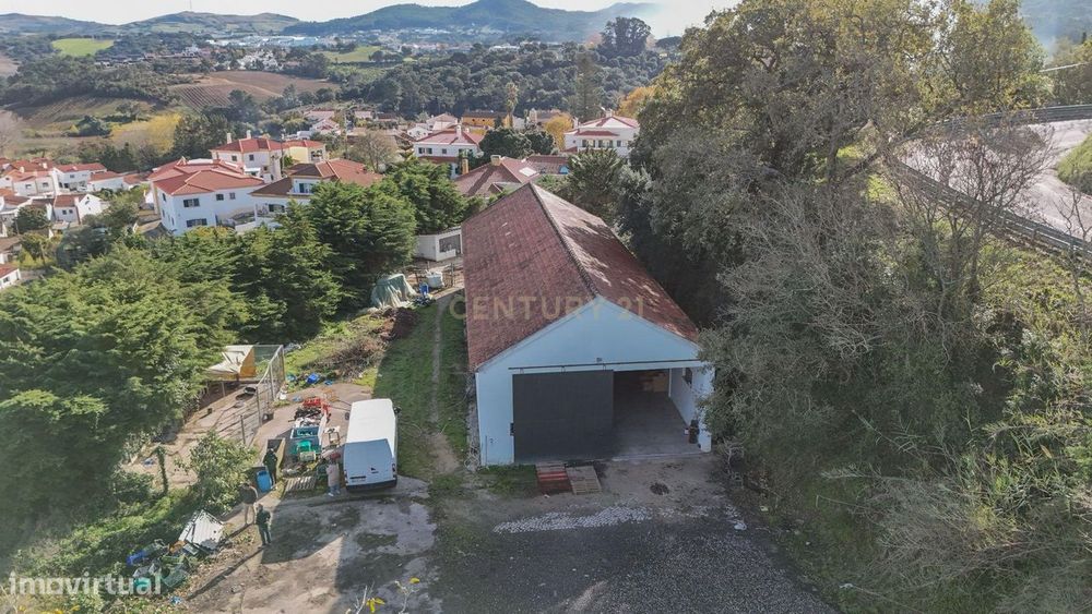 Armazém com Terreno — Oportunidade Única em Mafra (Gradil)