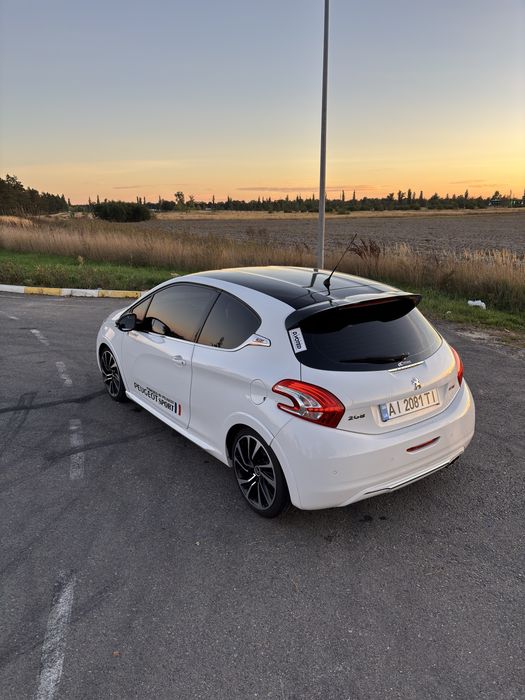 Peugeot 208 GTI 2013