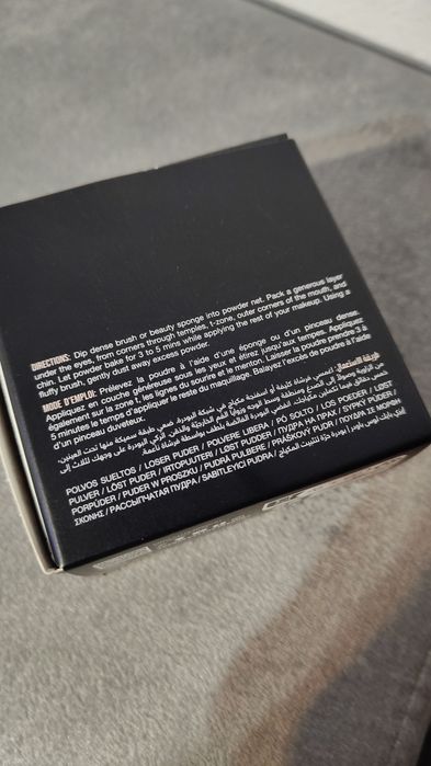 Huda Beauty Easy Bake puder Pound Cake