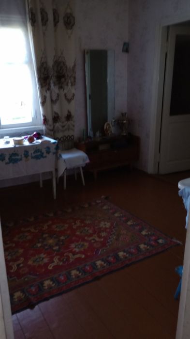 Продається гарний будинок  із земельною ділянкою