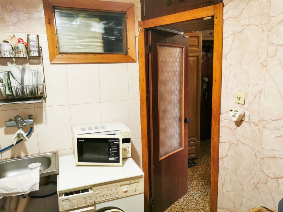 Продам 2 комнатную сталинка  ул.Пироговская/пр-т Шевченко