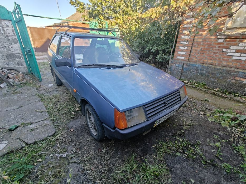 Заз  Таврія 1102