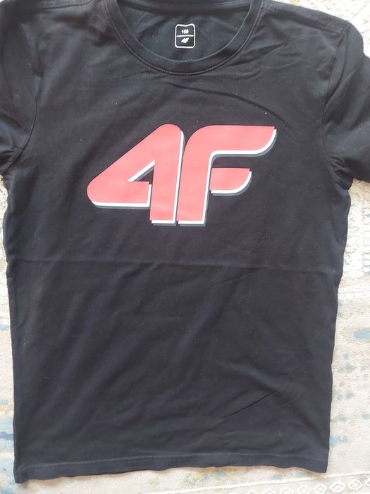 Czarna koszulka 4F roz. 158