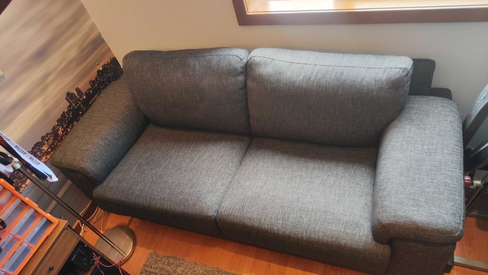 Sofá-Cama Cinza Escuro – Como Novo