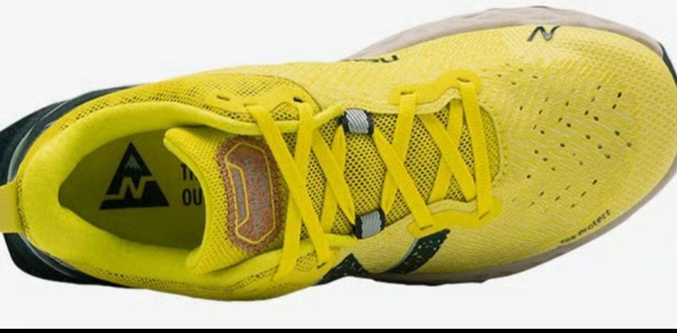 Tênis New Balance Hierro v6