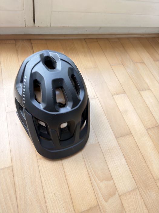 Kask rowerowy Rockrider czarny MTB / Enduro z daszkiem