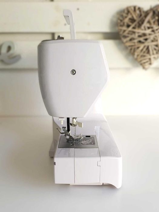 Máquina de costura portátil elétrica UTEN 2685A