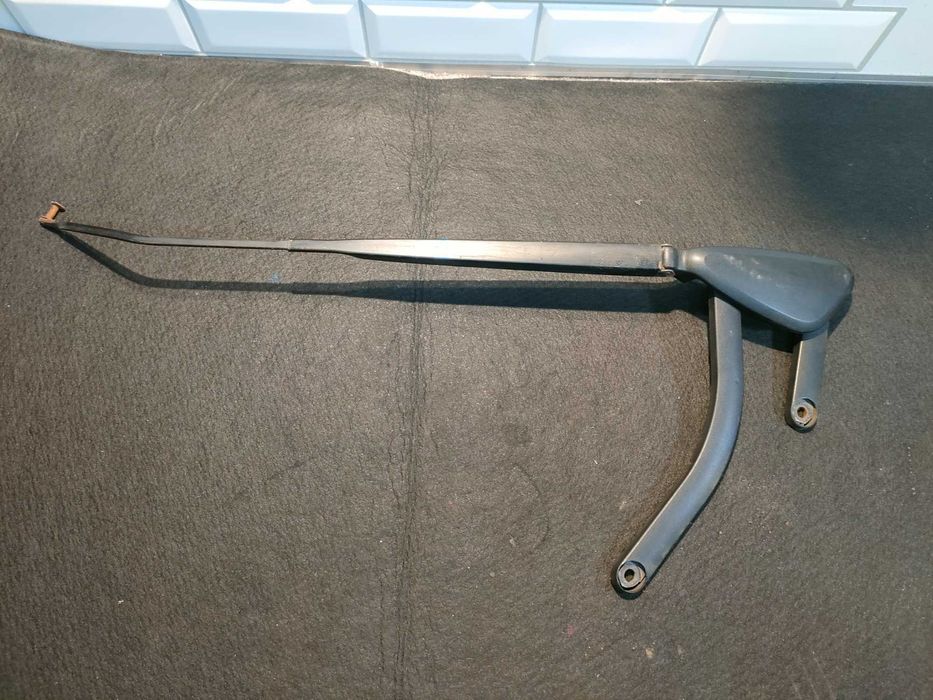 Scenic II ramię wycieraczki przód