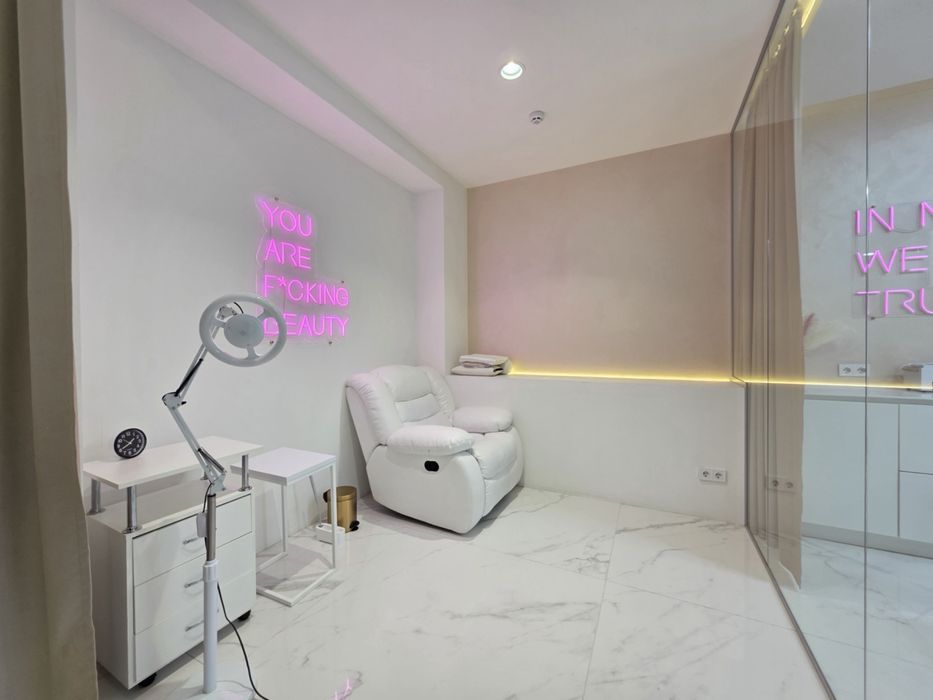 Аренда кушетки для косметолога