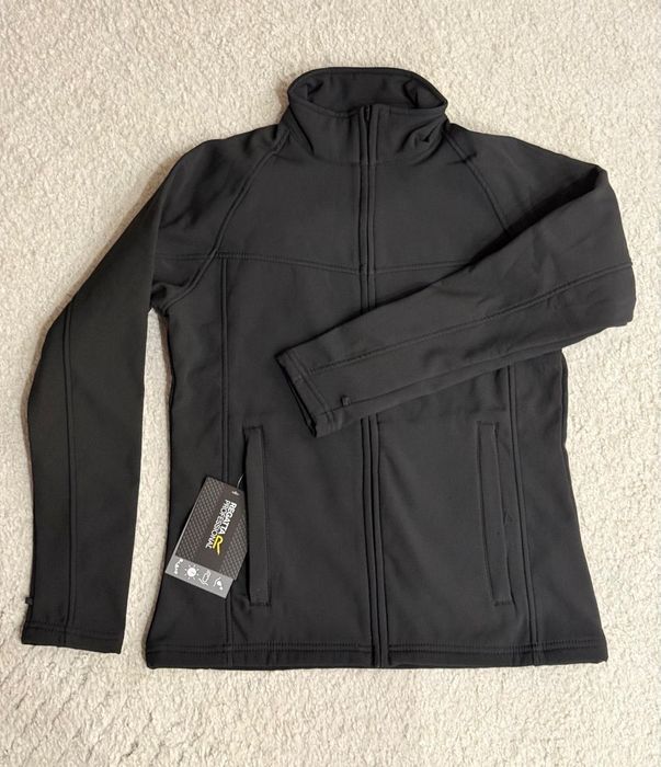 Kurtka softshell Regatta (czarna - damska)
