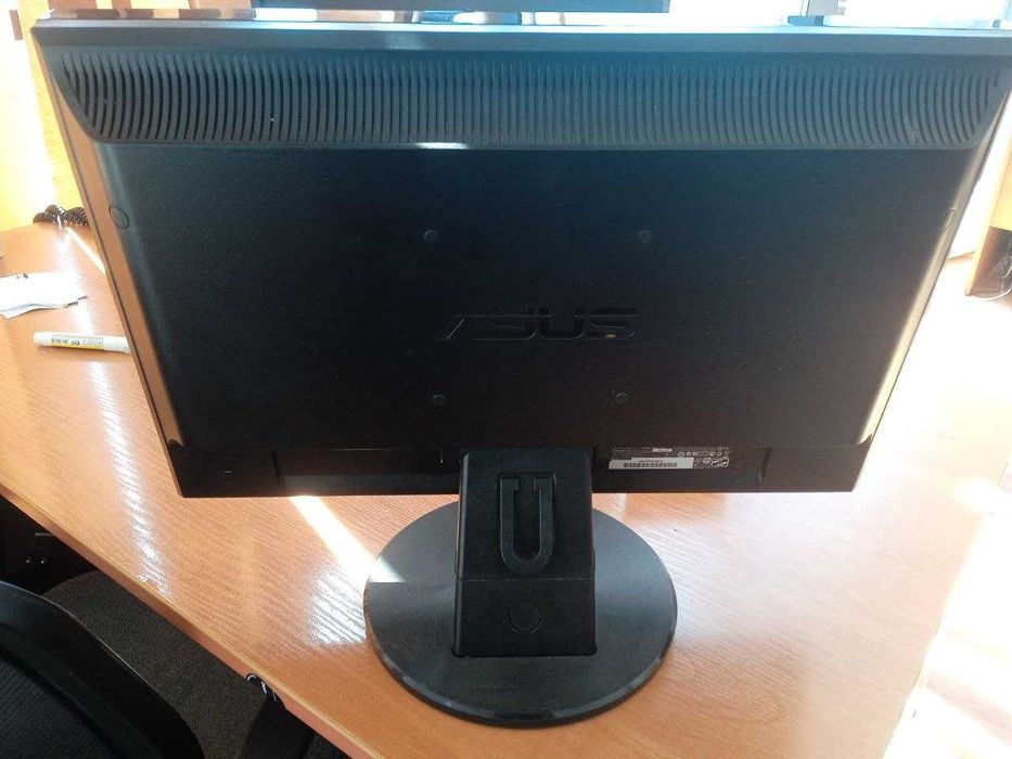 Монiтор Asus VW 193DR, екран 19"дюймiв