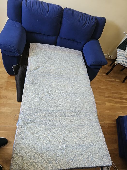 Sofa/Cama Azul veludo