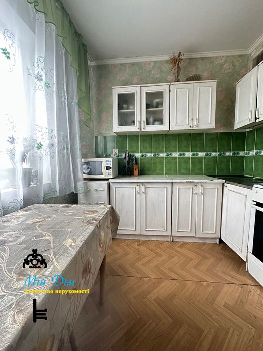 Трикімнатна квартира по вул. Чорновола!