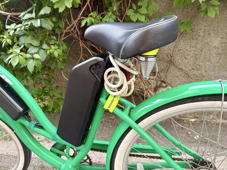 Eeлектровелосипед міський зелений Schwinn Fiesta в ідеальному стані люкс класа як ретро