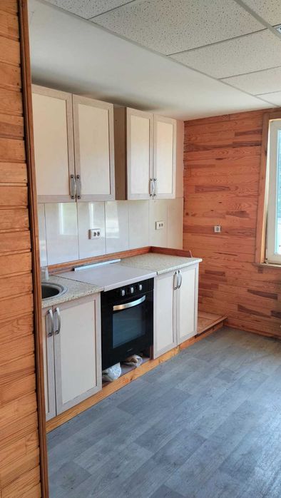 Продам гараж в кооперативі з кухнею та двома кімнатами є ліфт