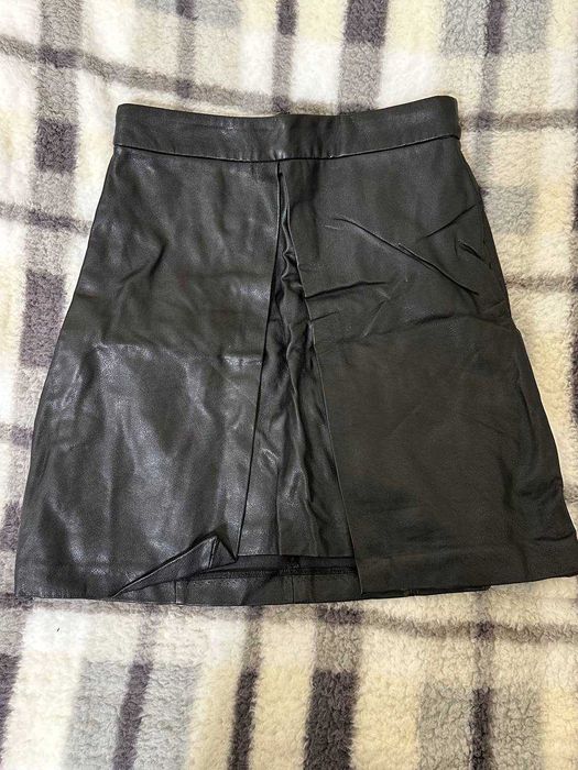 Спідничка чорна шкіряна