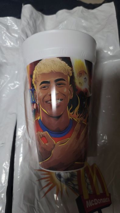 Copos vitinha e yamal