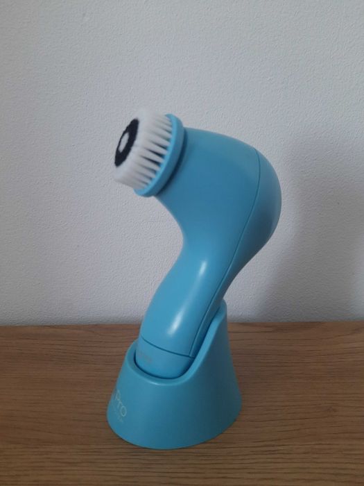 Szczoteczka do oczyszczania twarzy Oriflame SkinPro