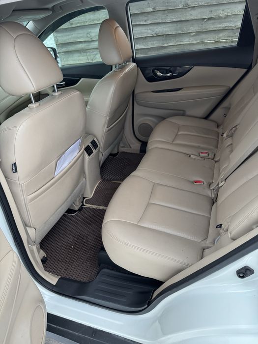 Nisan Rogue Нісан Рог