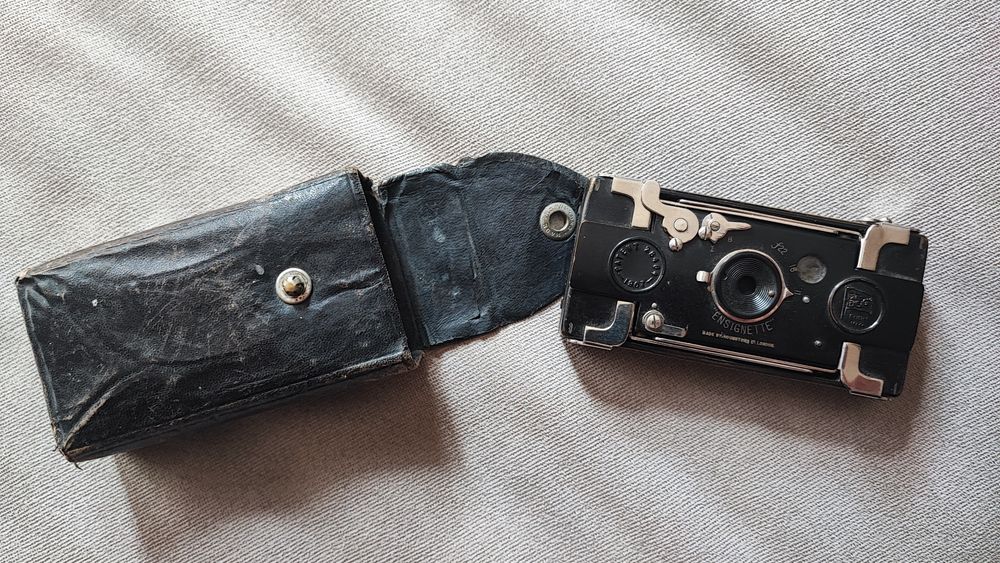 Máquina fotográfica Ensignette. 1911/1927