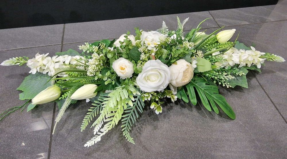 Komplet kompozycji kwiatowych na grób stroik + wkład do wazonu WG207