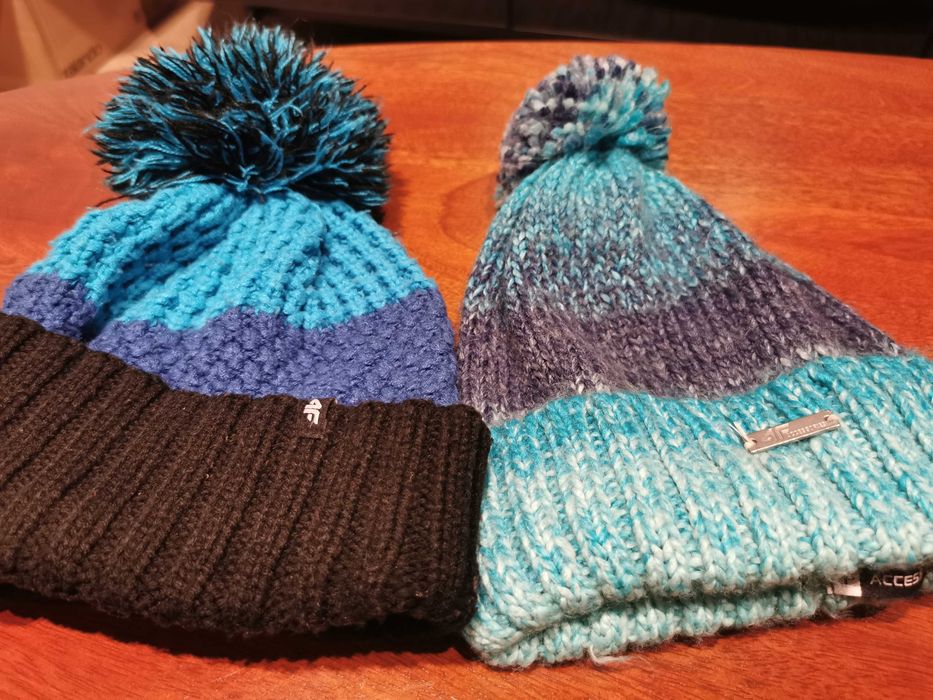 Dwie czapki zimowe 4F