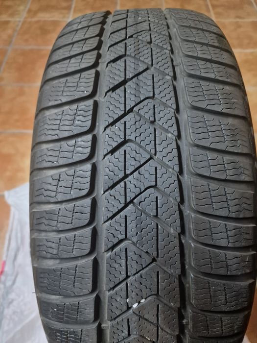 2 Pneus Pirelli Sottozero 3 225/40 R19 93H
