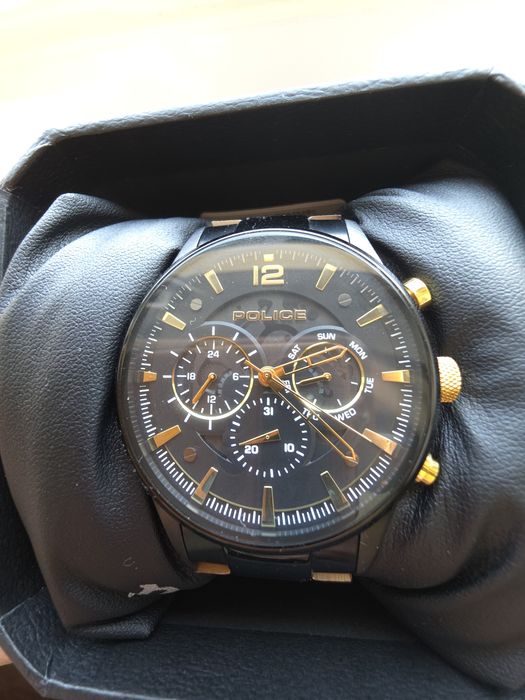 Relógio Police VX9J - Preto e Dourado