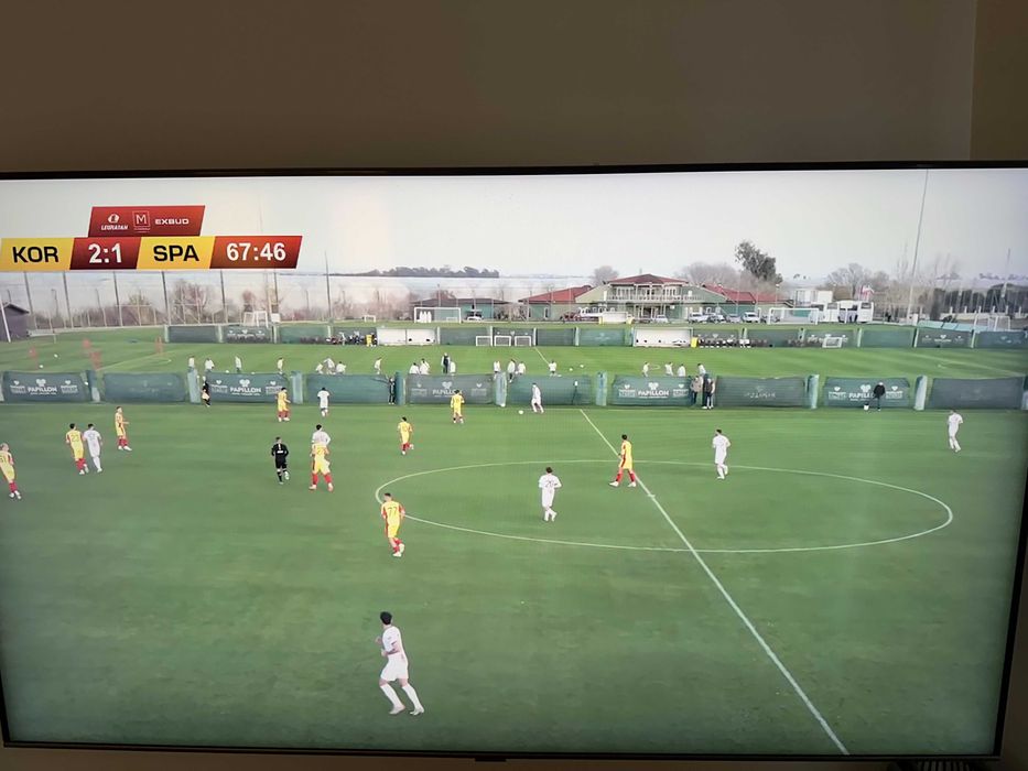 Telewizor SAMSUNG 65" QLED - 65q64TAU -JAK NOWY -  SPRAWNY 100%