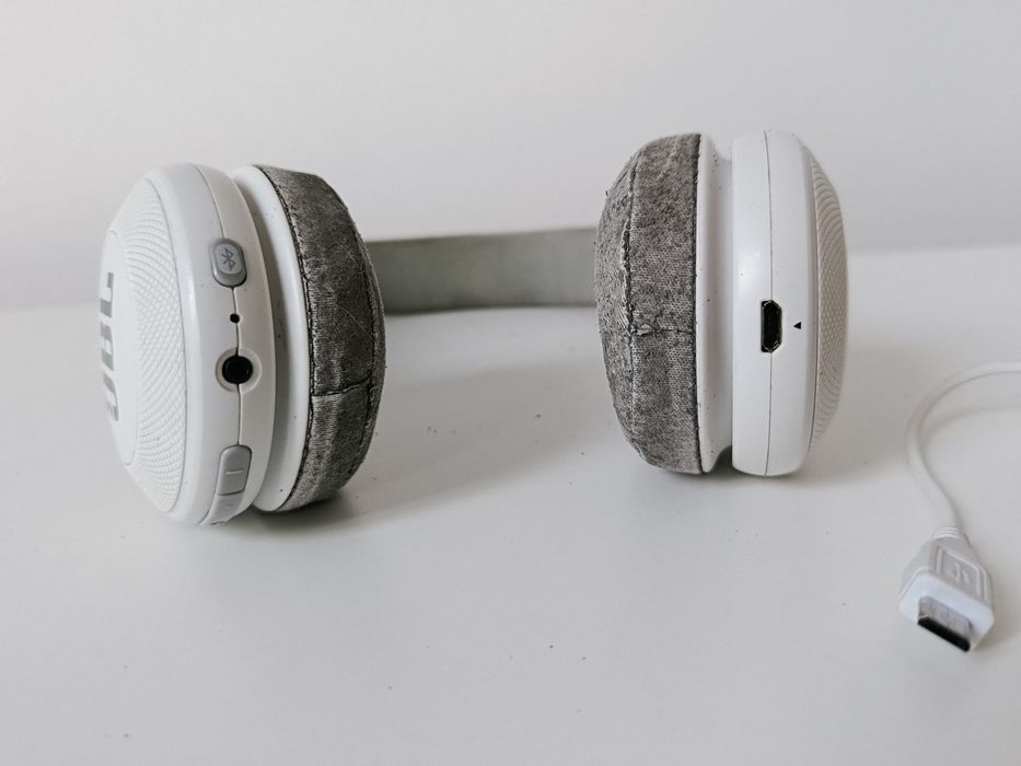 Słuchawki JBL nauszne bezprzewodowe bluetooth białe