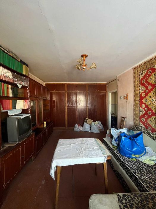 Продаж 2 км квартира в Тисмениці під ремонт