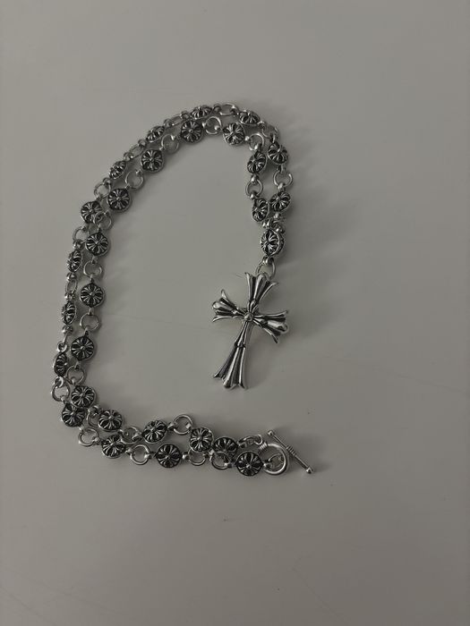 Naszyjnik w stylu chrome hearts