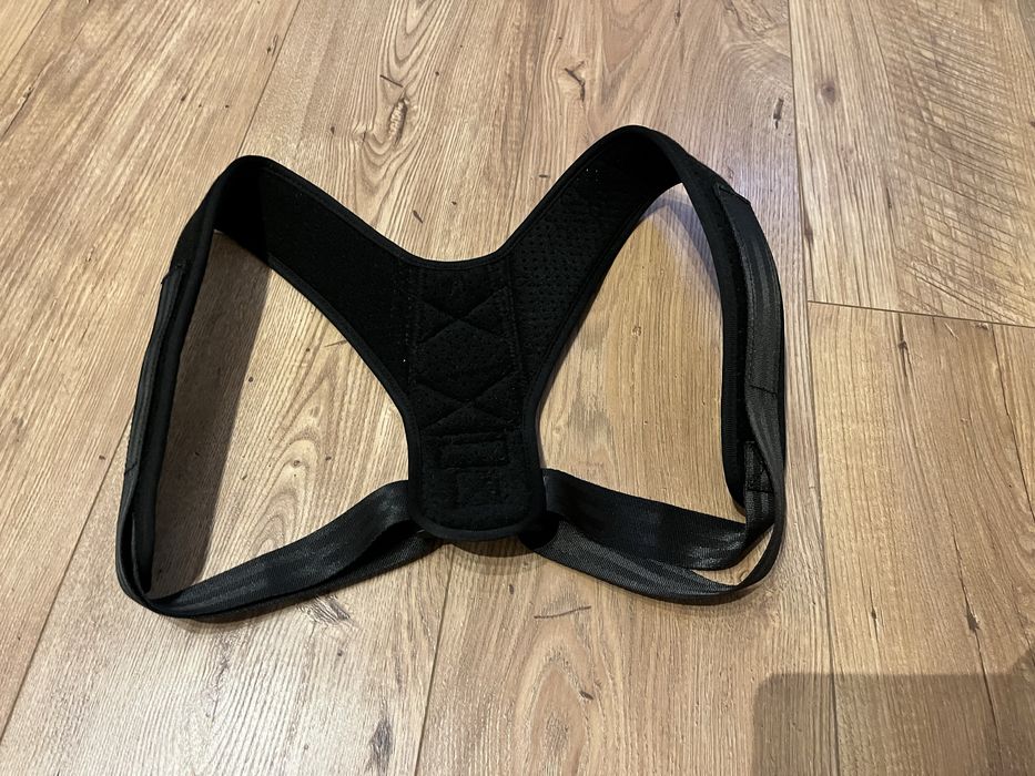 Korektor postawy, proste plecy. Pajaczek