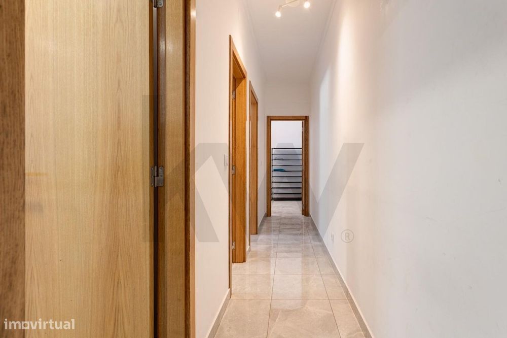 Apartamento T1 no centro de Camarate - Totalmente remodelado — Camarate, Unhos E Apelação, Lisboa