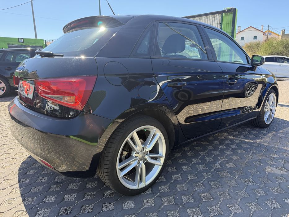 Audi A1 1.6Tdi 90cv Cx automatica — photo 3