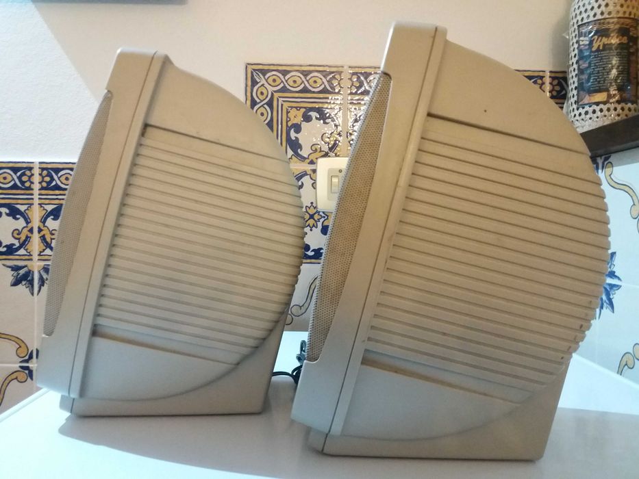 Colunas multimédia amplificada