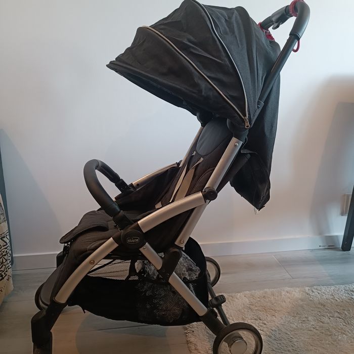 Vende-se  Carrinho Chicco Goody usado  Fecho Fácil
